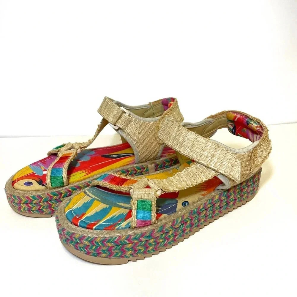 NWT FARM Rio Colorful Toucans Flatform Raffia Velcro Sandal - Platform Tropical - Picture 1 of 4